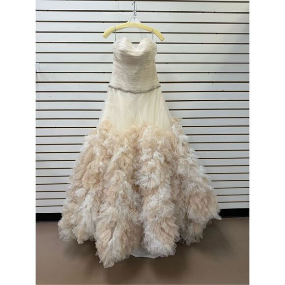 Wtoo Allegra Wedding Dress Gown in Antique White Size 10 (fits like an 8) - Picture 2 of 13